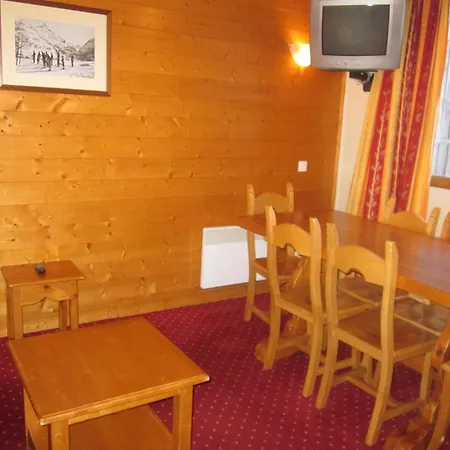 Апартаменты 2 Pieces, 6 Pers, Au Pied Des Pistes A - Fr-1-351-59 *